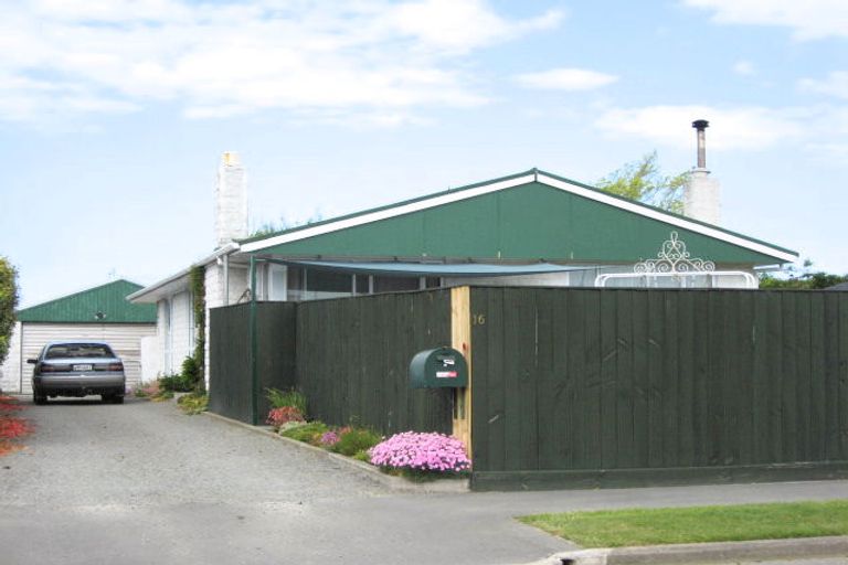 Photo of property in 16 Scotswood Place, Rangiora, 7400