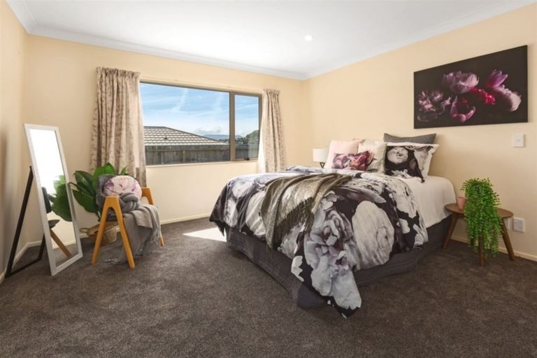 Photo of property in 79 Staithes Drive North, Whitby, Porirua, 5024