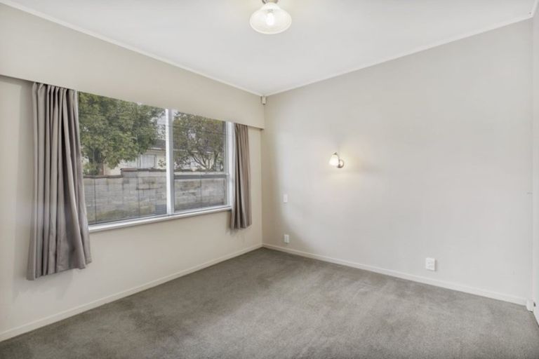 Photo of property in 1/5 Ashdown Place, Pahurehure, Papakura, 2113