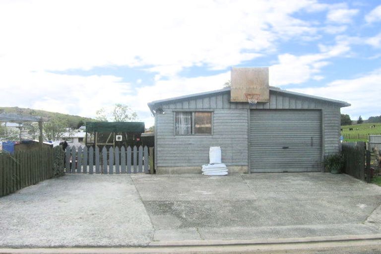 Photo of property in 1 Buchanan Street, Hikurangi, 0114