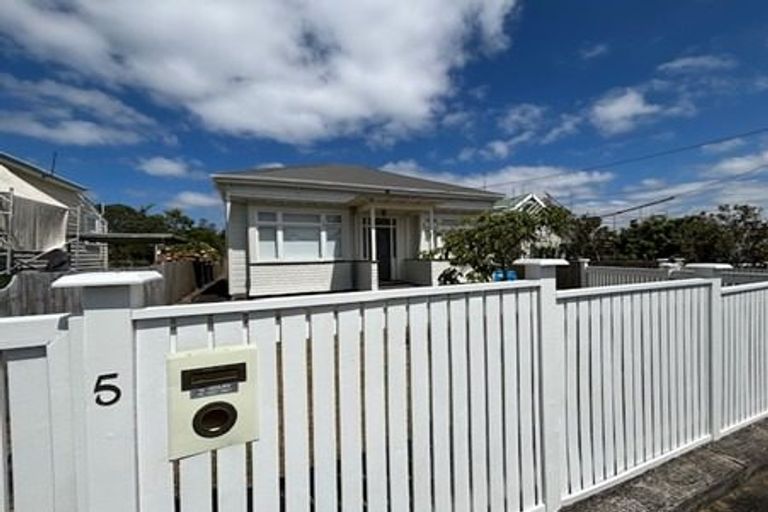 Photo of property in 5 Bulwer Street, Devonport, Auckland, 0624