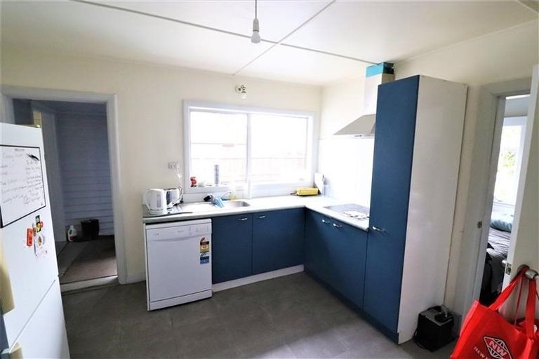 Photo of property in 1 Ludecke Place, Sockburn, Christchurch, 8042