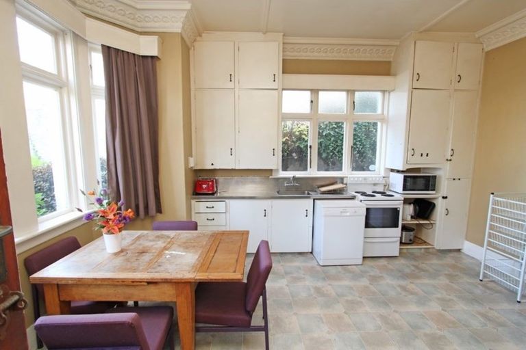 Photo of property in 40 Manor Place, Dunedin Central, Dunedin, 9016