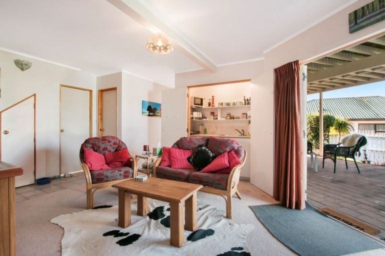 Photo of property in 220 Tanners Point Road, Tanners Point, Katikati, 3177