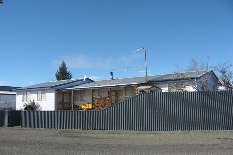 Photo of property in 32 Rata Road, Twizel, 7901