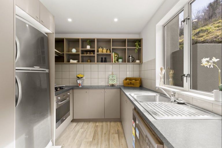 Photo of property in 6a Vancouver Drive, Queenstown, 9300