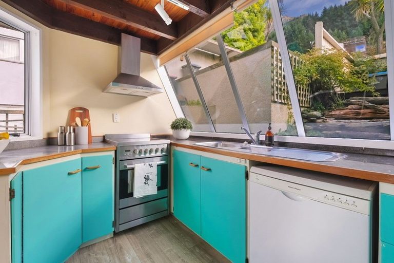 Photo of property in 7b Von Place, Fernhill, Queenstown, 9300