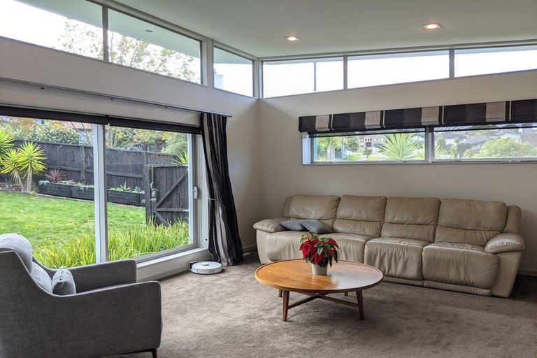 Photo of property in 12 Harrowglen Drive, Northcross, Auckland, 0632