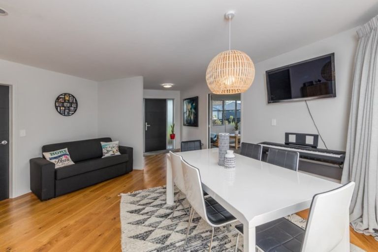 Photo of property in 6 Summerfield Way, Parahaki, Whangarei, 0112