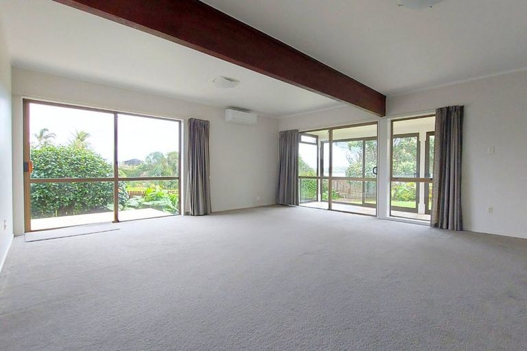Photo of property in 2/14 Bramley Drive, Farm Cove, Auckland, 2012