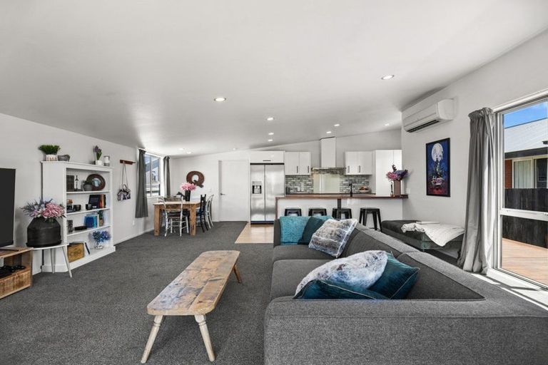 Photo of property in 43 Estuary Road, New Brighton, Christchurch, 8061