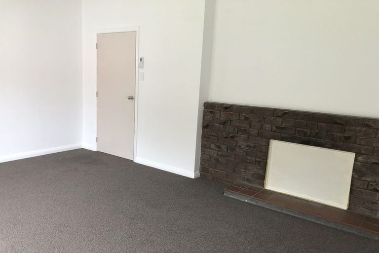 Photo of property in 15 Park Road, West End, Palmerston North, 4412