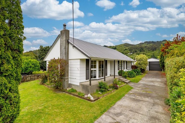 Photo of property in 93 Watt Street, Featherston, 5710