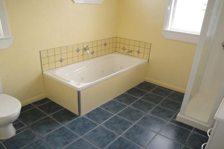 Photo of property in 15 Golf Road, Paraparaumu Beach, Paraparaumu, 5032