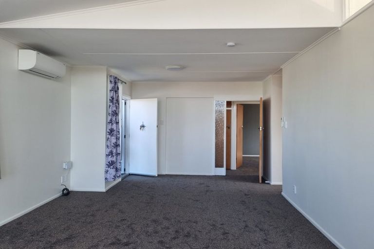 Photo of property in Cedarwood Flats, 5/15 Opaki Road, Lansdowne, Masterton, 5810