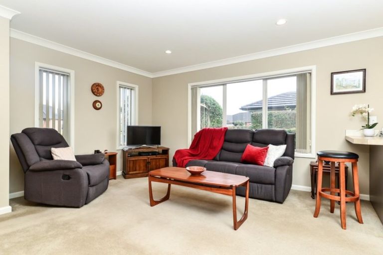 Photo of property in 5 Walter Court, Cambridge, 3434