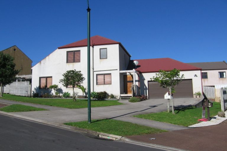 Photo of property in 4 View Ridge Drive, Ranui, Auckland, 0612