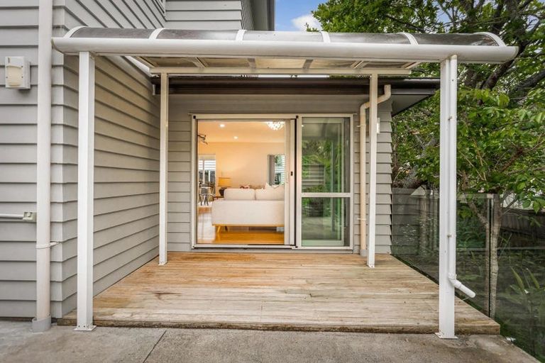 Photo of property in 676a East Coast Road, Pinehill, Auckland, 0630