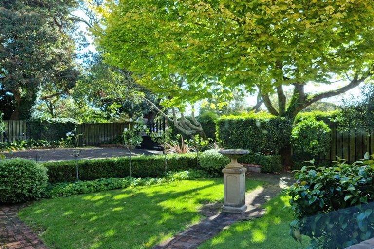 Photo of property in 84 Parkes Avenue, Saint Johns Hill, Whanganui, 4501