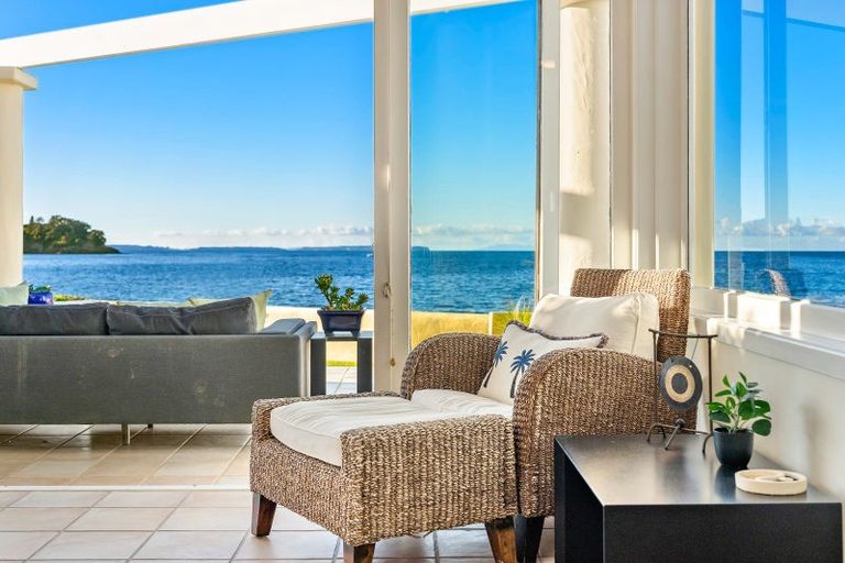 Photo of property in 9a Holiday Road, Milford, Auckland, 0620