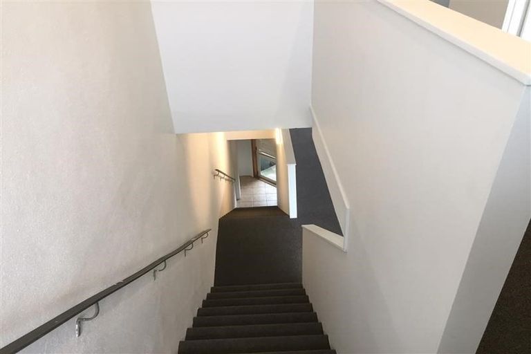 Photo of property in 10 Captain Scott Road, Glen Eden, Auckland, 0602