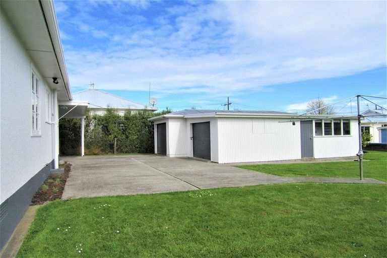 Photo of property in 100 Derby Street, Feilding, 4702