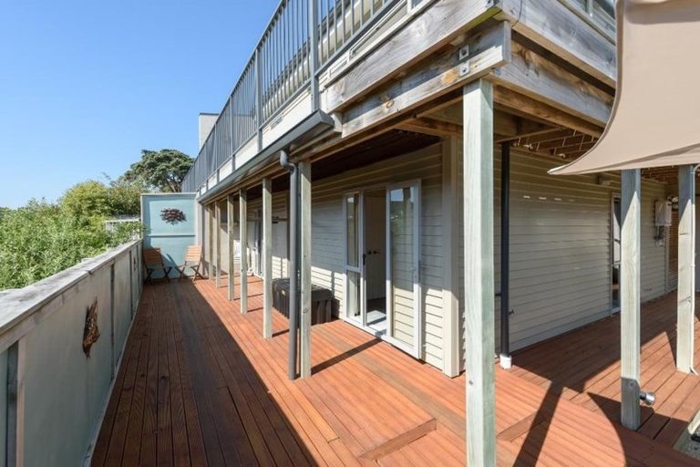Photo of property in 23 Waikato Street, Island Bay, Wellington, 6023