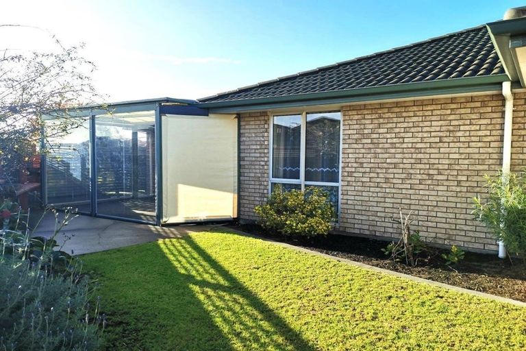 Photo of property in 4 Wai Place, One Tree Point, 0118