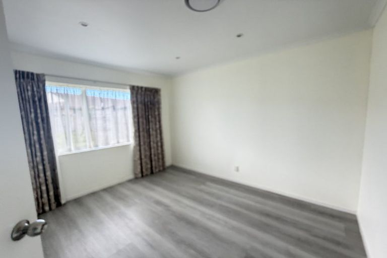 Photo of property in 34 Millhouse Drive, Northpark, Auckland, 2013
