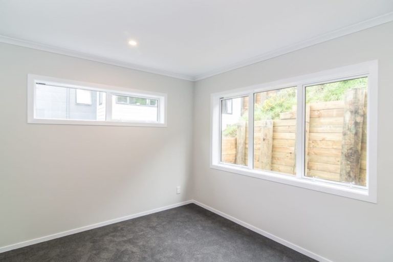 Photo of property in 22 Rarangi Way, Owhiro Bay, Wellington, 6023