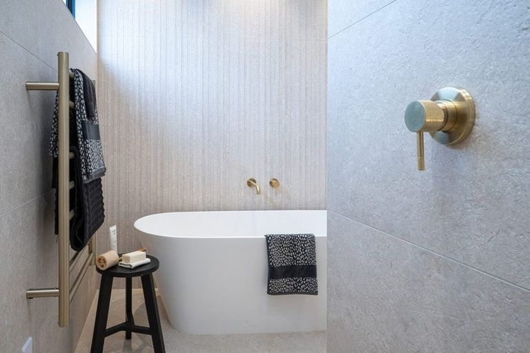 Photo of property in 17 Plynlimon Road, Fendalton, Christchurch, 8052