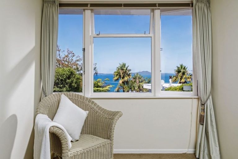 Photo of property in 848 Beach Road, Torbay, Auckland, 0630