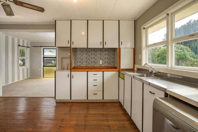 Photo of property in 22 Hampden Street, Murchison, 7007