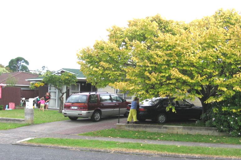 Photo of property in 16 Maugham Drive, Bucklands Beach, Auckland, 2014