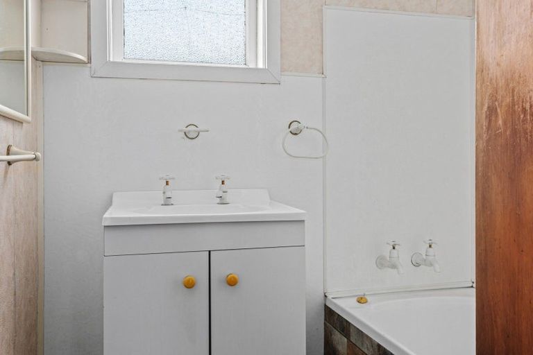 Photo of property in 9 Saint John Street, Matata, Whakatane, 3194