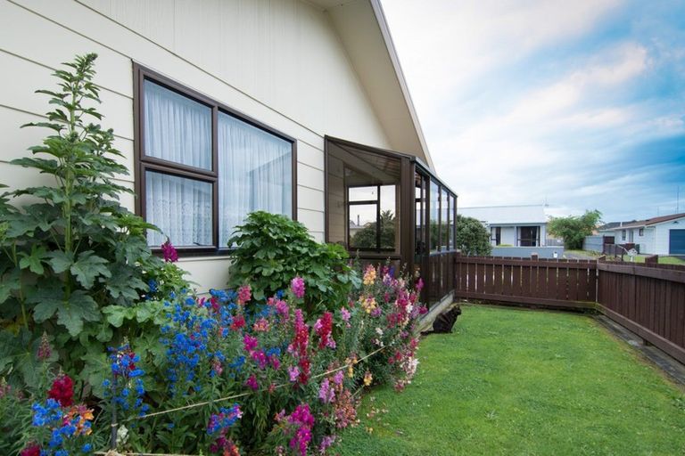 Photo of property in 55b Chatsworth Place, Highbury, Palmerston North, 4412