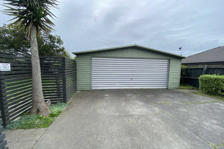 Photo of property in 19 Taupata Street, Redcliffs, Christchurch, 8081
