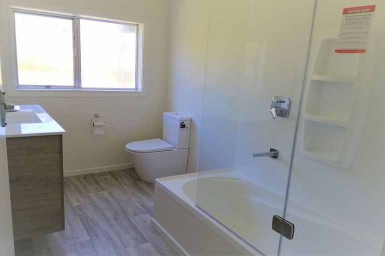 Photo of property in 26 Bay Street, Red Beach, 0932