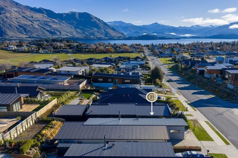Photo of property in 207 Aubrey Road, Wanaka, 9305
