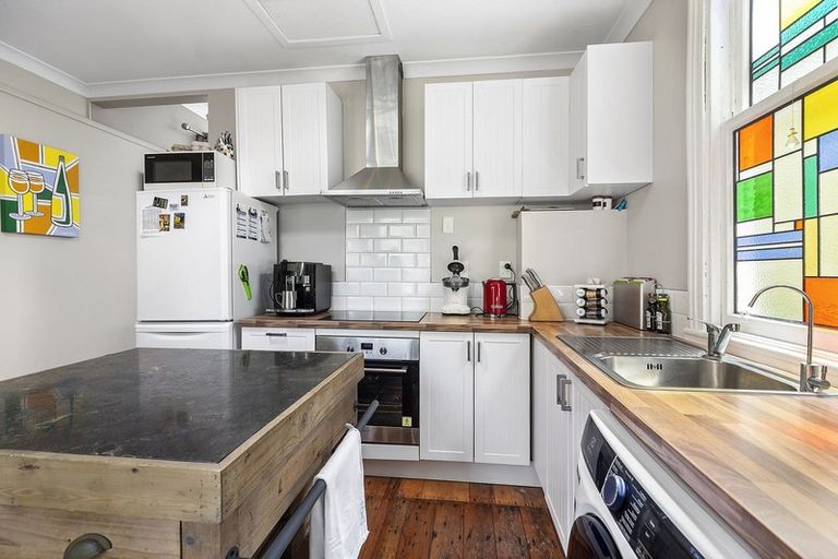 Photo of property in 25 Lawrence Street, Newtown, Wellington, 6021