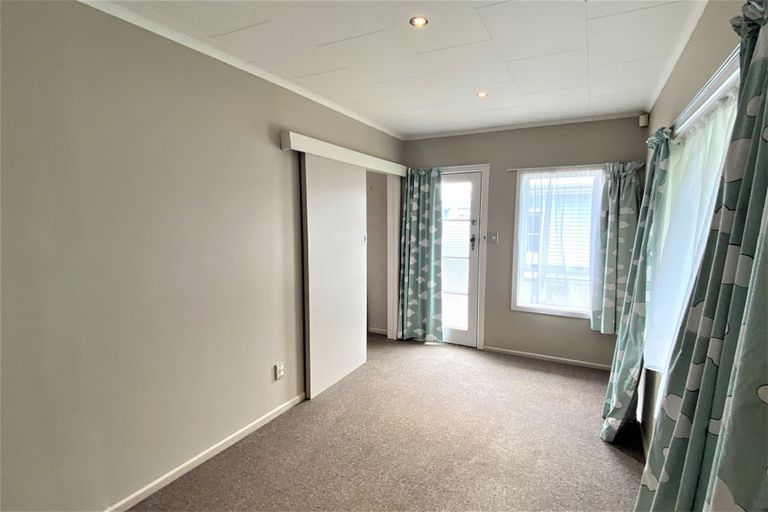 Photo of property in 8 Hunua Road, Papakura, 2110