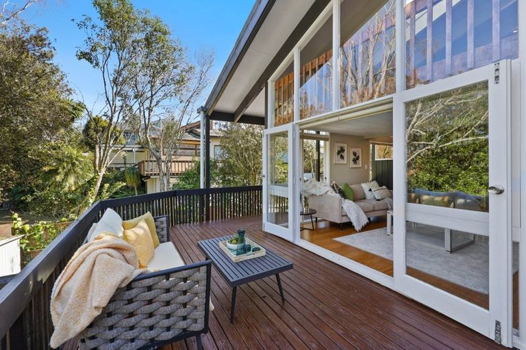 Photo of property in 11 Micawber Place, Mellons Bay, Auckland, 2014