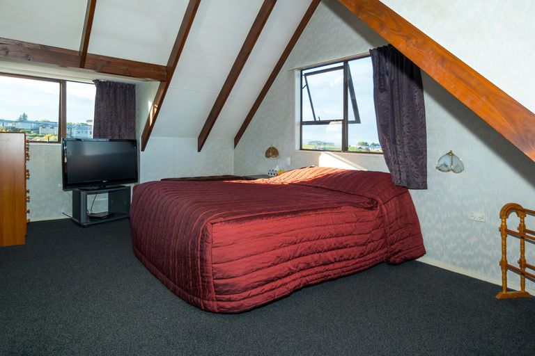 Photo of property in 19 Cook Street, Oceanview, Timaru, 7910