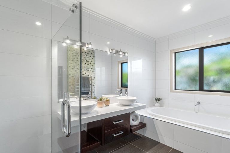 Photo of property in 11 Johnnybro Place, Rototuna North, Hamilton, 3210