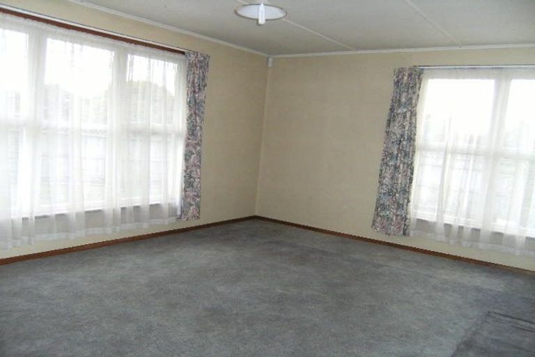 Photo of property in 16 Gilberthorpes Road, Islington, Christchurch, 8042