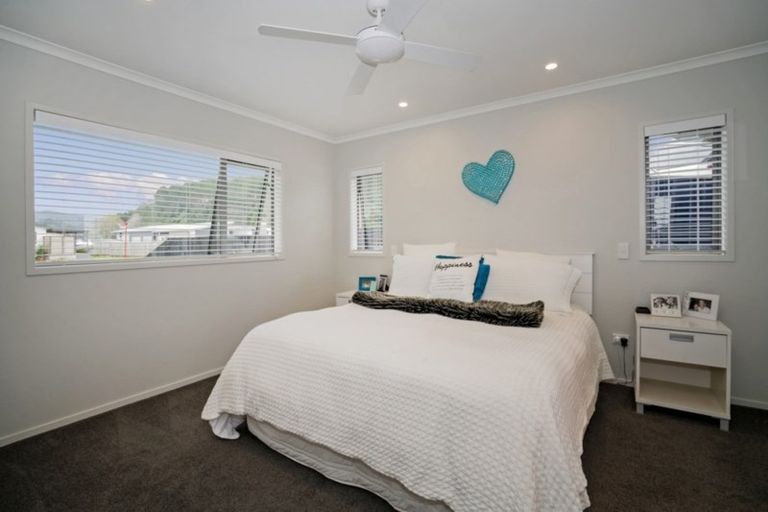 Photo of property in 325 Cook Drive, Whitianga, 3510