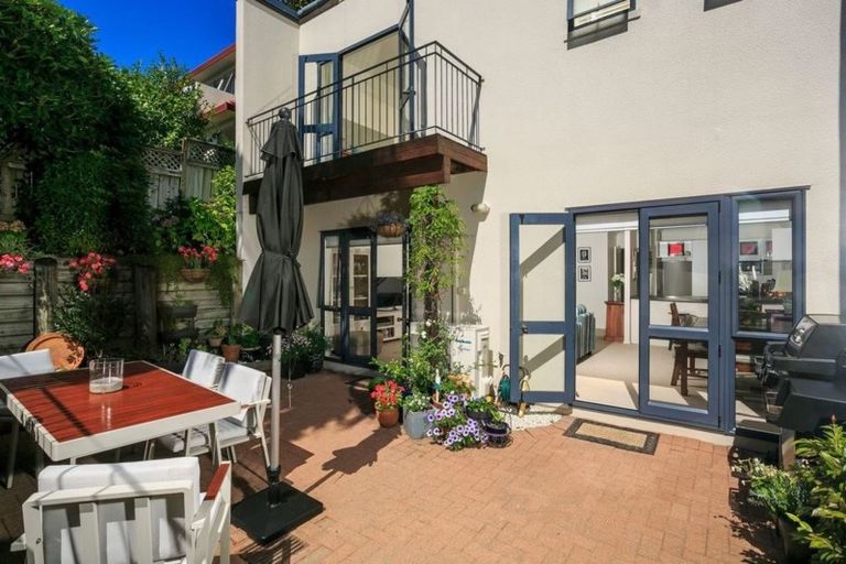 Photo of property in 7/14 Ponderosa Drive, Oteha, Auckland, 0632