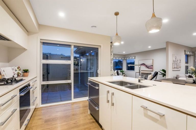 Photo of property in 7 Leadline Place, Whitby, Porirua, 5024