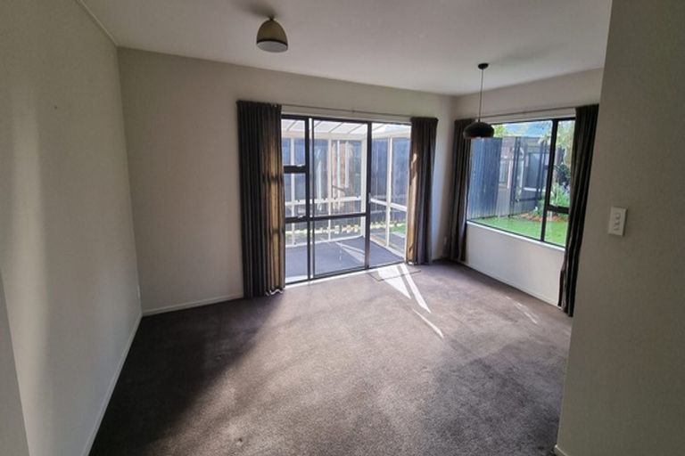 Photo of property in 2/3 Skilling Place, Farm Cove, Auckland, 2012