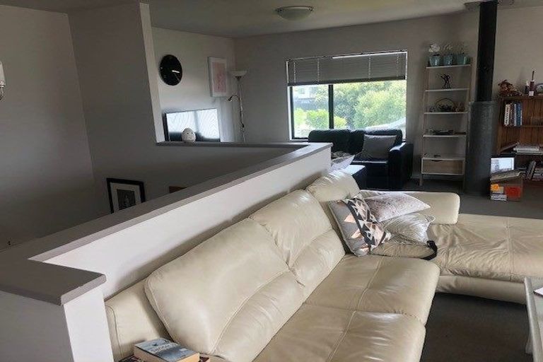 Photo of property in 135 Field Way, Waikanae Beach, Waikanae, 5036